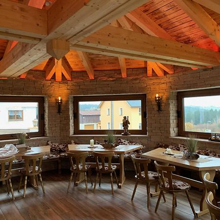Hotel Alpenhof Markneukirchen Екстериор снимка