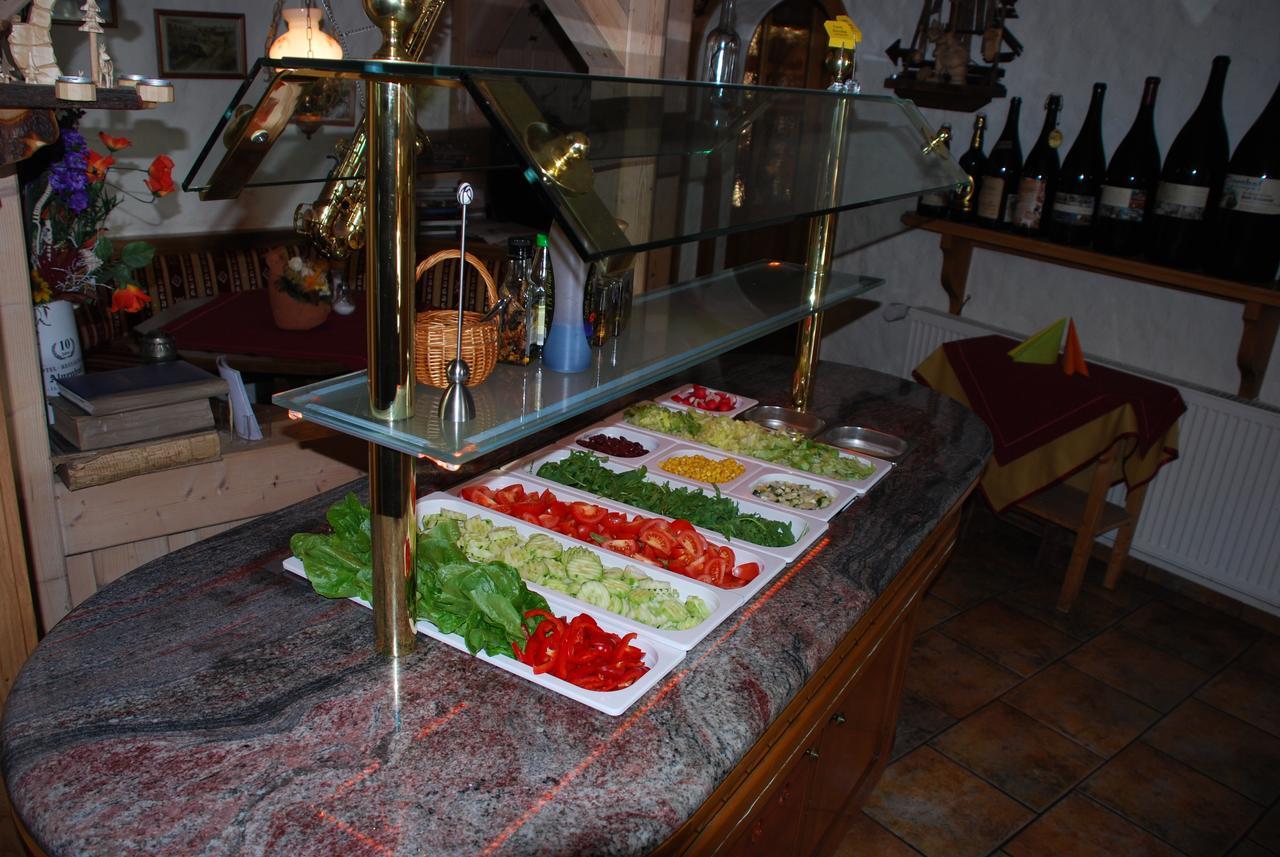 Hotel Alpenhof Markneukirchen Екстериор снимка