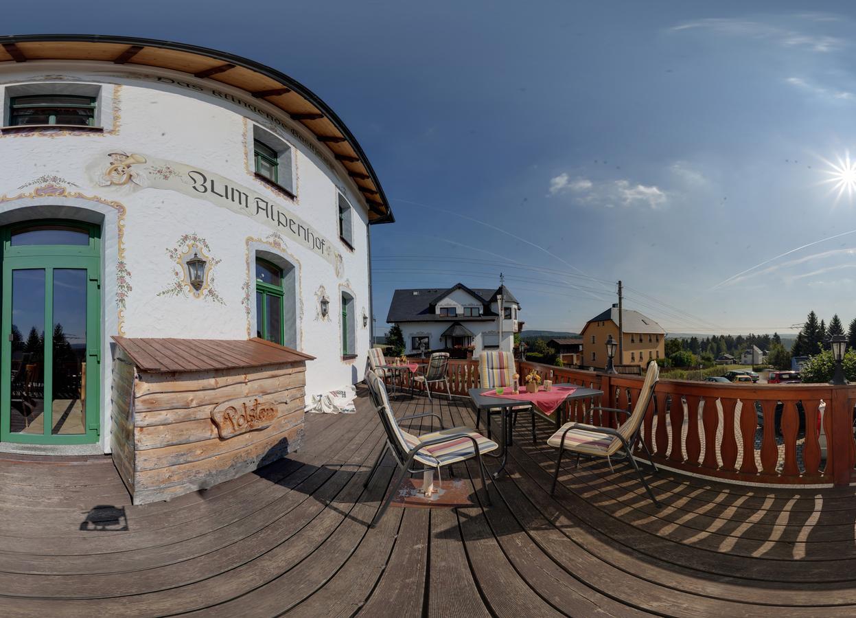 Hotel Alpenhof Markneukirchen Екстериор снимка