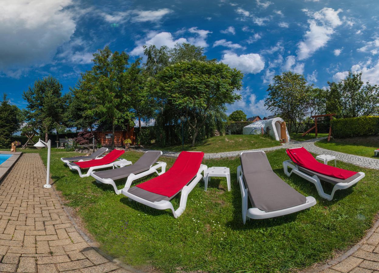 Hotel Alpenhof Markneukirchen Екстериор снимка