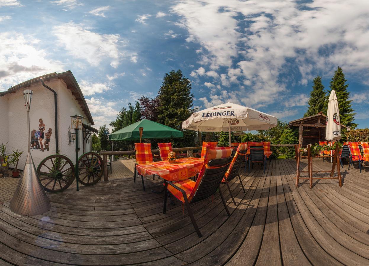 Hotel Alpenhof Markneukirchen Екстериор снимка