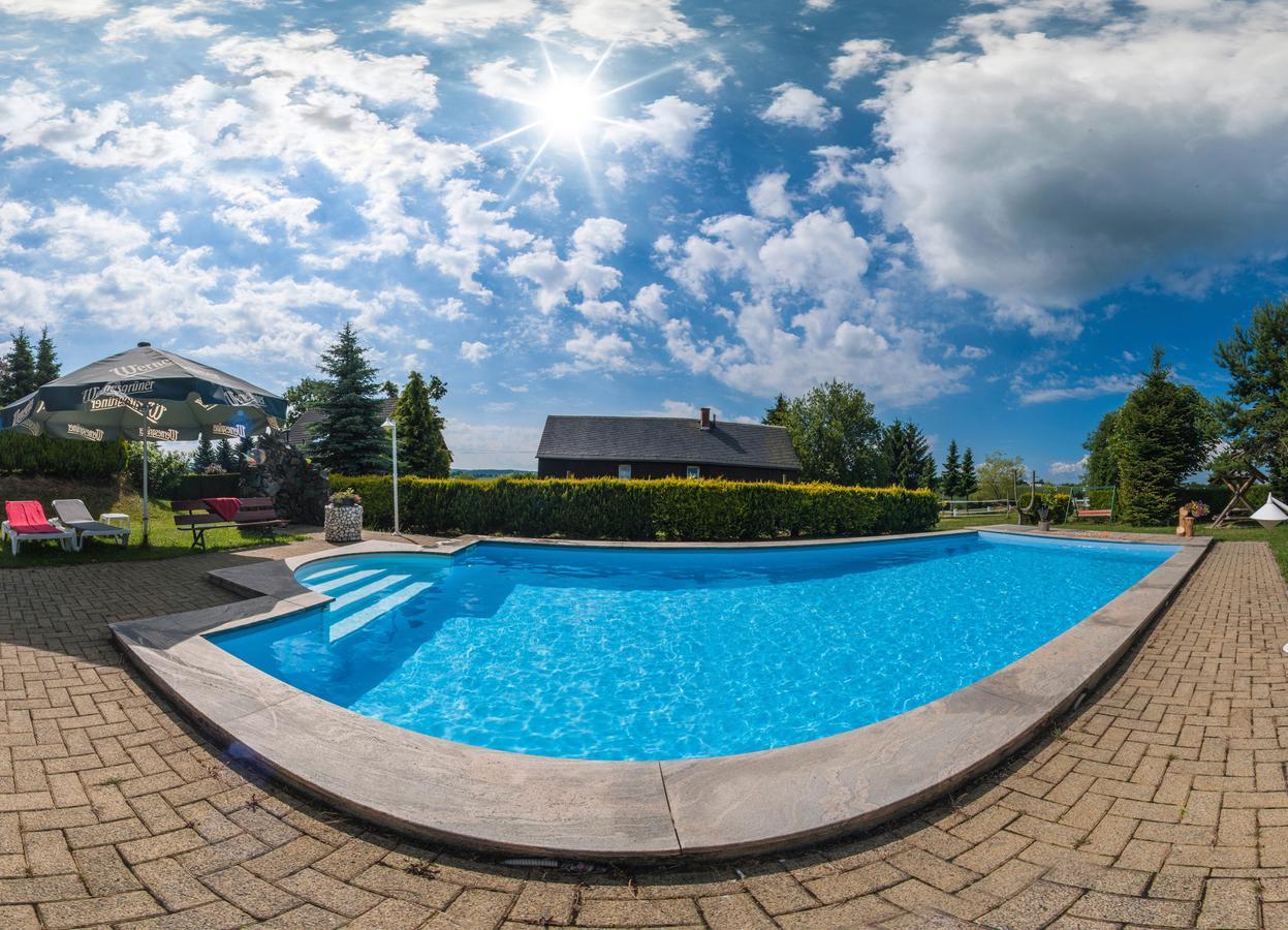 Hotel Alpenhof Markneukirchen Екстериор снимка