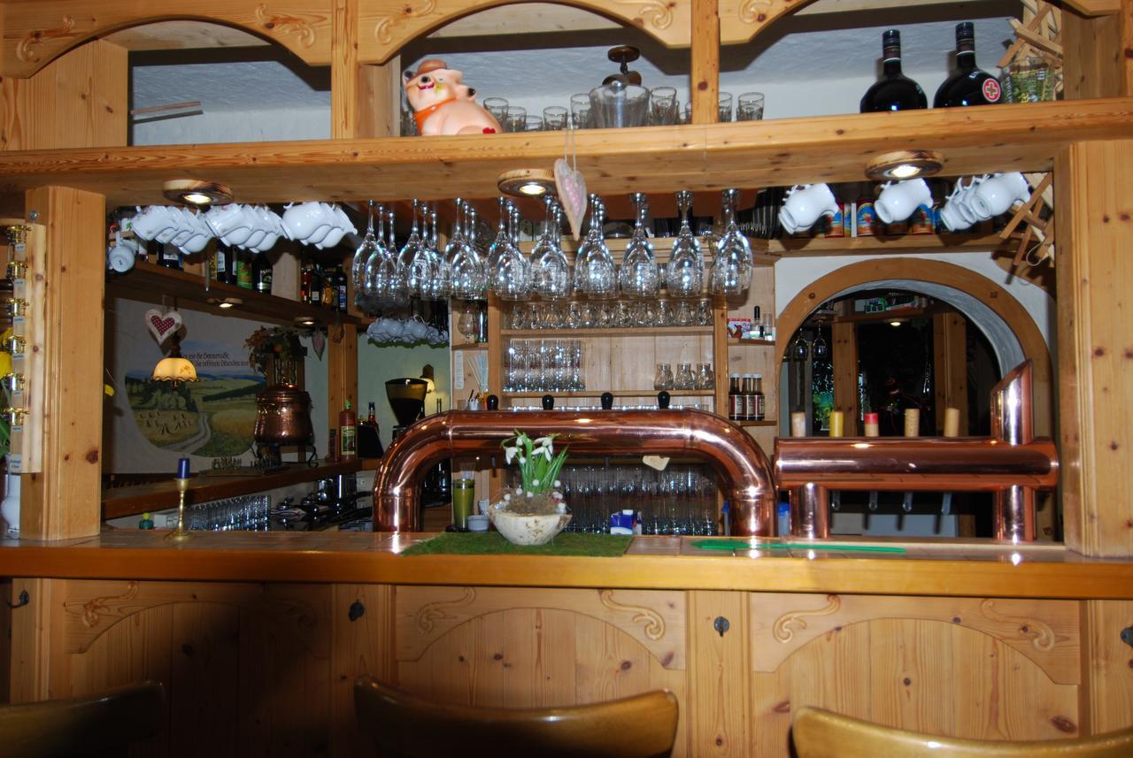 Hotel Alpenhof Markneukirchen Екстериор снимка